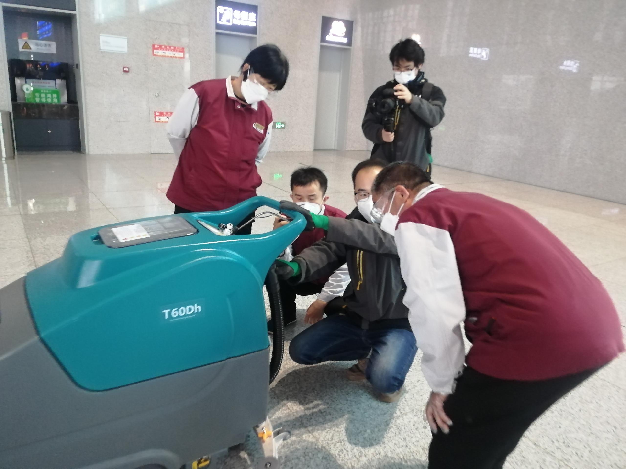 高鐵站都在用的洗地機，究竟有什么優(yōu)勢（一）