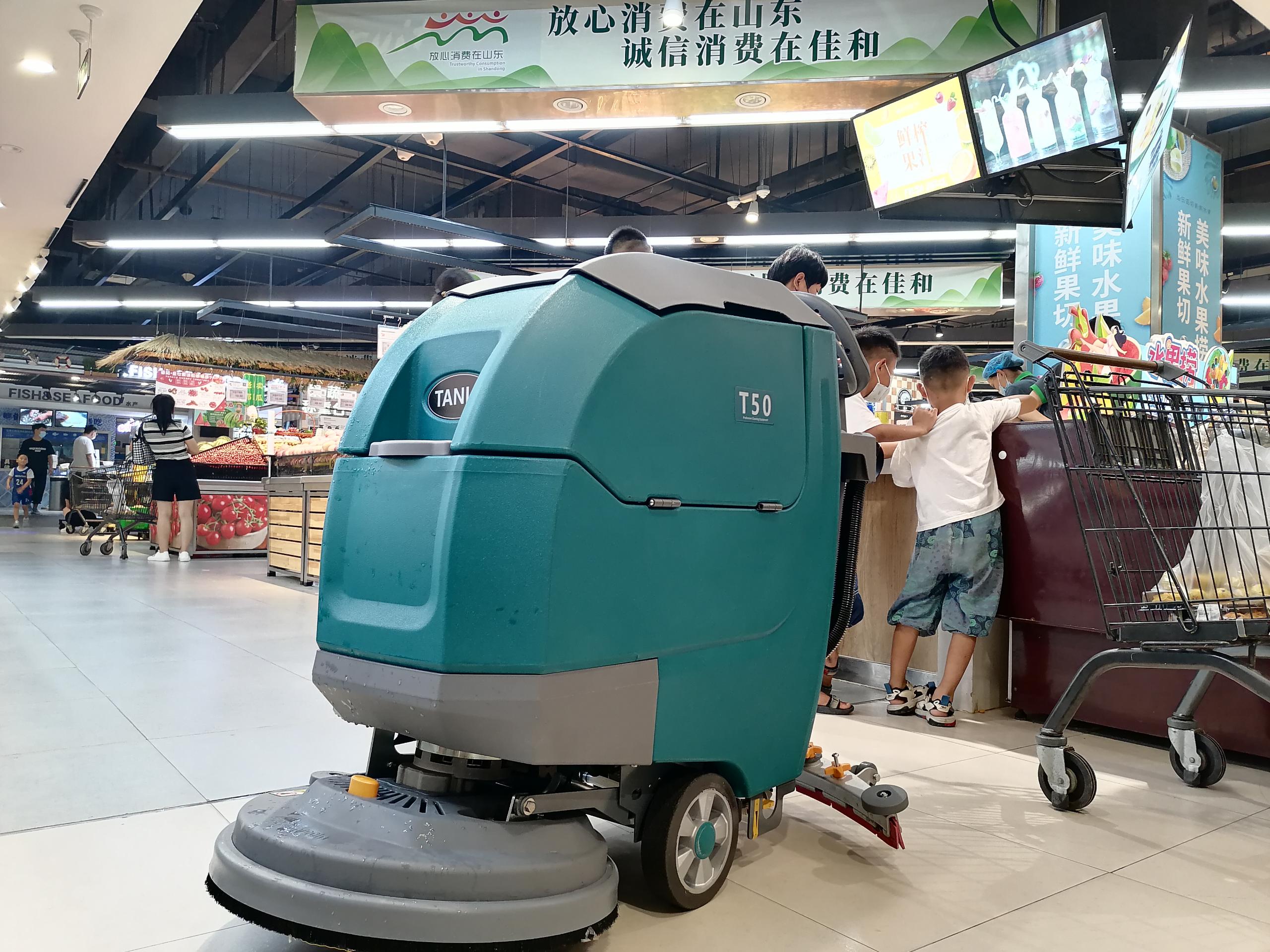 洗地機品質(zhì)是我們的承諾，您的滿意是我們的追求