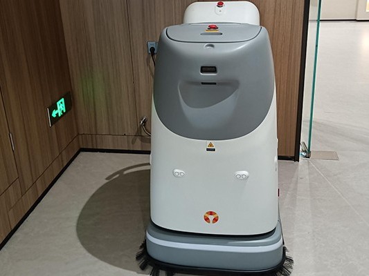 科技助力，酒店煥新 —— 坦力工業(yè)洗地機(jī)器人帶來新變革