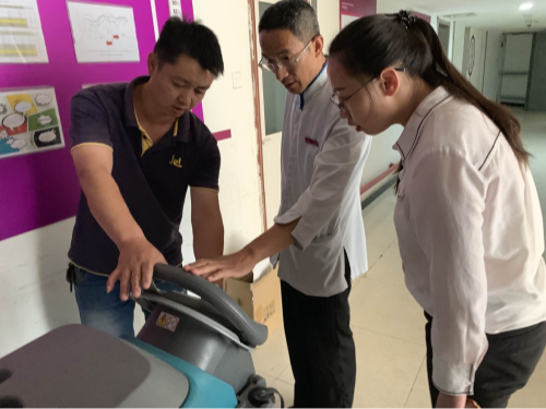 又是一波開學熱，食堂衛(wèi)生需抓緊
